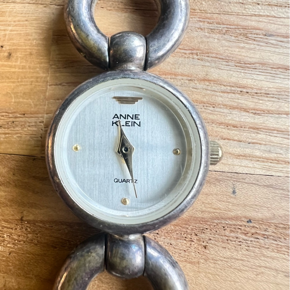 Vintage Anne Klein ladies silver tone bracelet watch NEW BATTERY